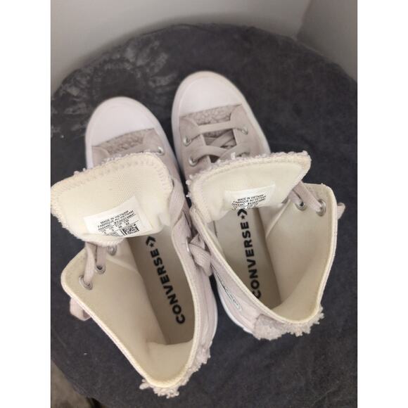 Pink rose fuzzy sherpa girls Chuck Taylor Converse lugged high top 5Y - Picture 8 of 10